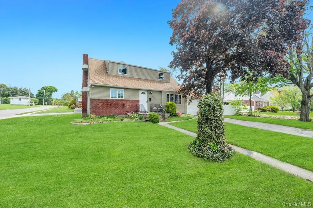 1050 Stewart Avenue Bethpage NY 11714