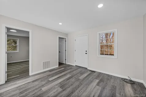 1-18 Willow Way Rhinebeck NY 12572