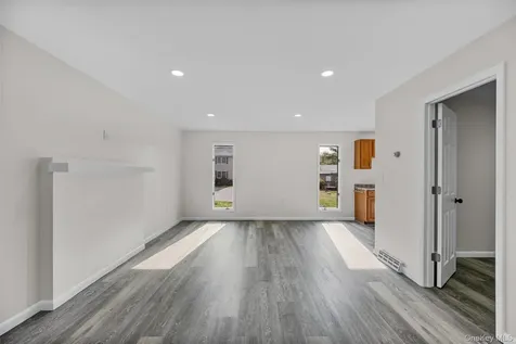 1-18 Willow Way Rhinebeck NY 12572