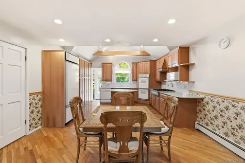 380 Duck Pond Road Matinecock NY 11560
