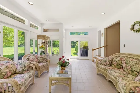 380 Duck Pond Road Matinecock NY 11560