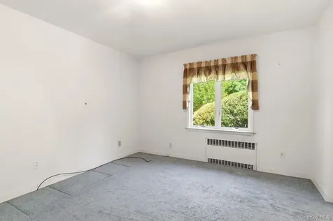 380 Duck Pond Road Matinecock NY 11560