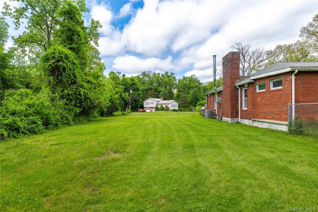 21 E Mountain Road S Cold Spring NY 10516