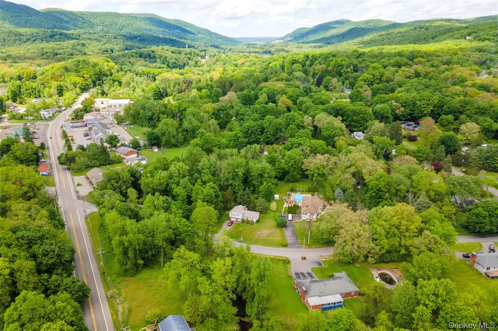 21 E Mountain Road S Cold Spring NY 10516