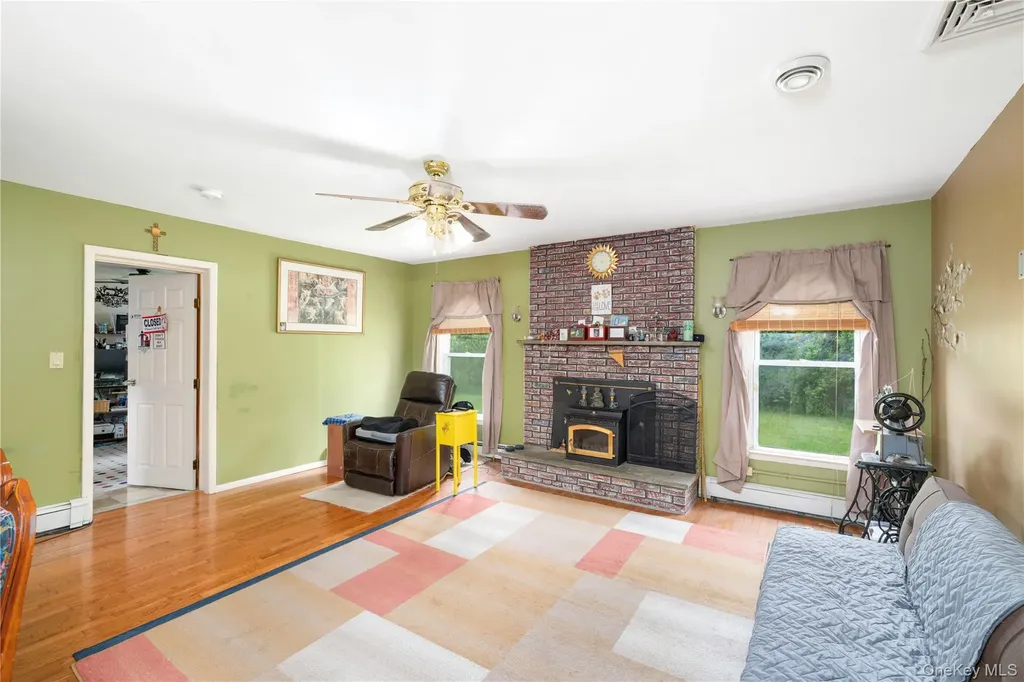 21 E Mountain Road S Cold Spring NY 10516