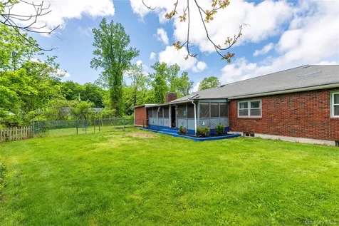 21 E Mountain Road S Cold Spring NY 10516