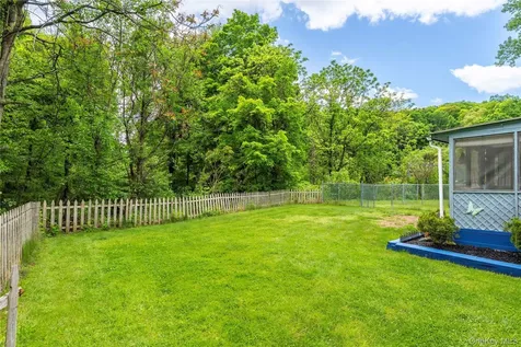 21 E Mountain Road S Cold Spring NY 10516