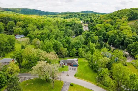 21 E Mountain Road S Cold Spring NY 10516
