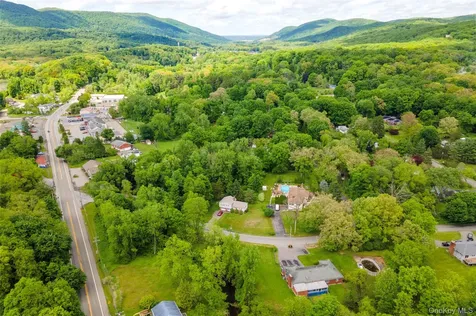 21 E Mountain Road S Cold Spring NY 10516