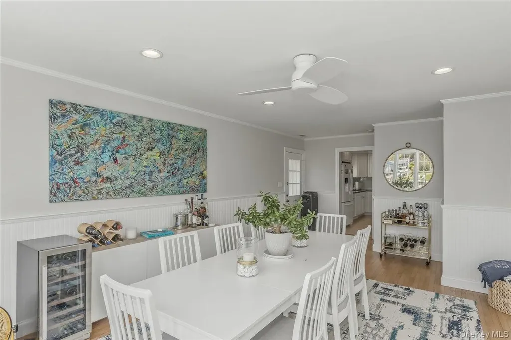15 Gardners Lane Hampton Bays NY 11946