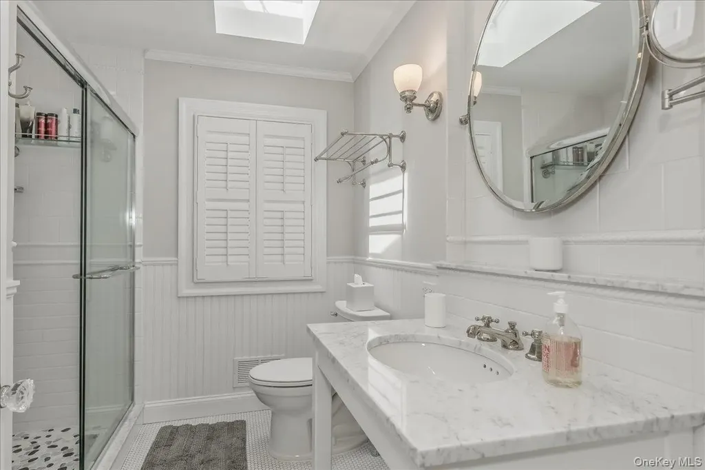 15 Gardners Lane Hampton Bays NY 11946