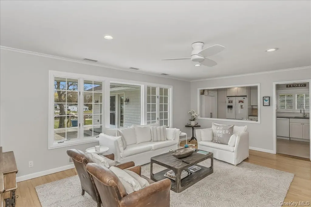 15 Gardners Lane Hampton Bays NY 11946