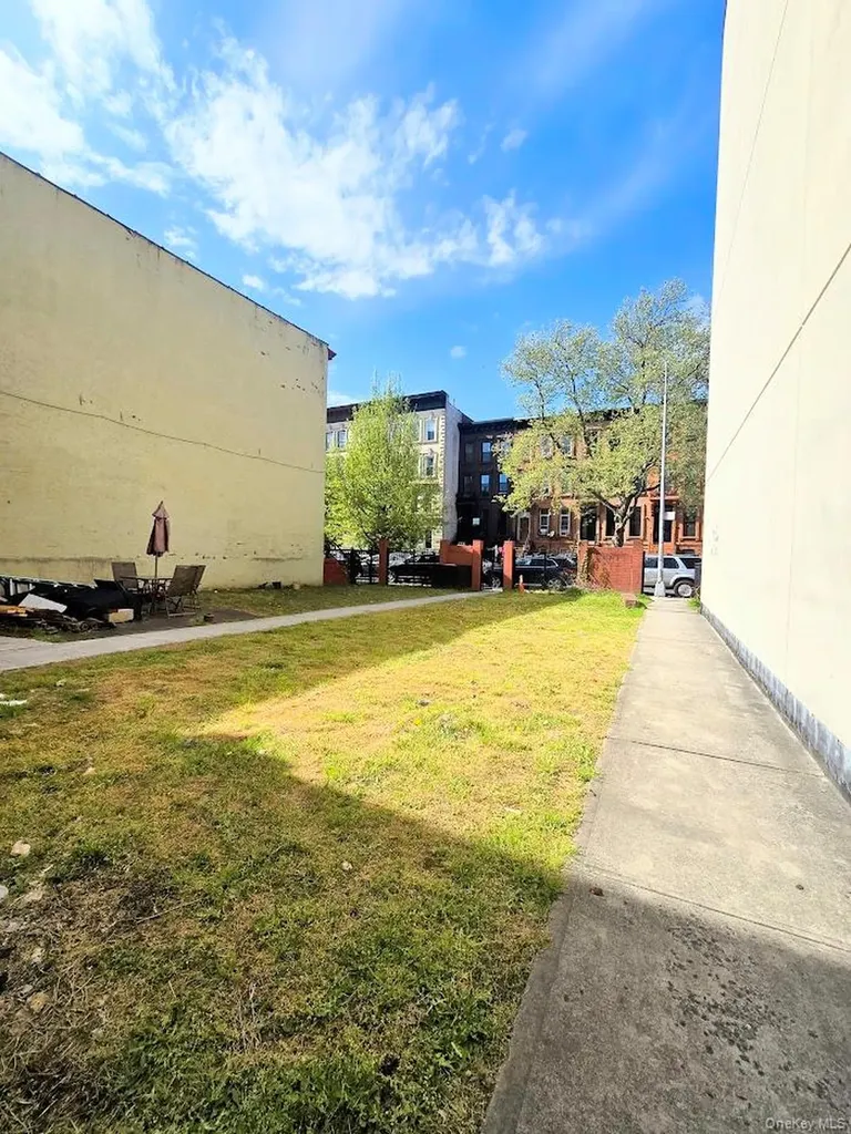 474 Hancock Street Brooklyn NY 11233