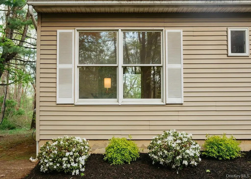 3 Seymour Drive Red Hook NY 12571