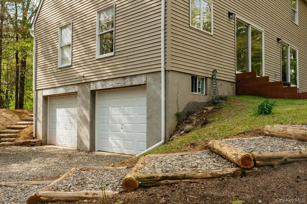 3 Seymour Drive Red Hook NY 12571