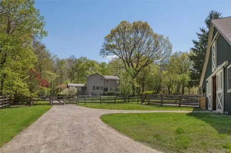 212 Hunt Lane North Salem NY 10560