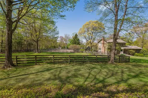 212 Hunt Lane North Salem NY 10560