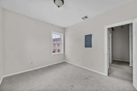 1-18 Willow Way Rhinebeck NY 12572