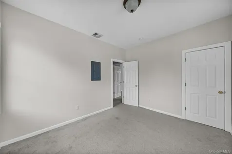 1-18 Willow Way Rhinebeck NY 12572