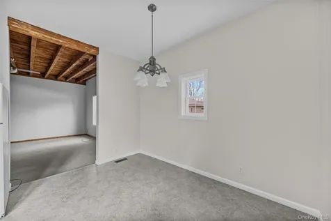 1-18 Willow Way Rhinebeck NY 12572