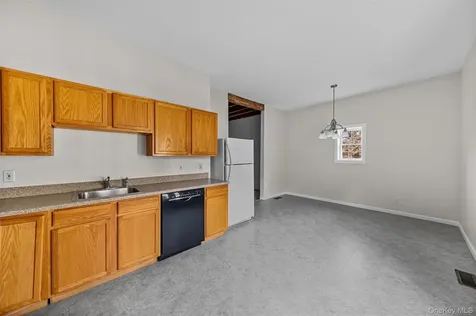 1-18 Willow Way Rhinebeck NY 12572