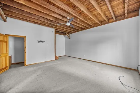 1-18 Willow Way Rhinebeck NY 12572