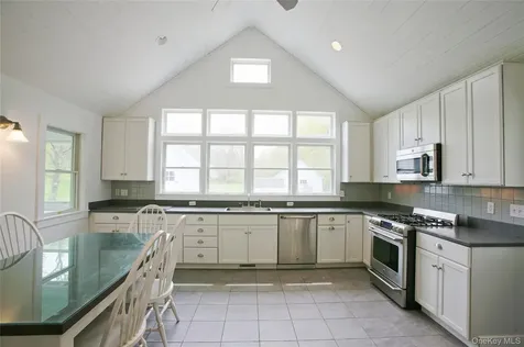 292 Mountain View Road Rhinebeck NY 12572