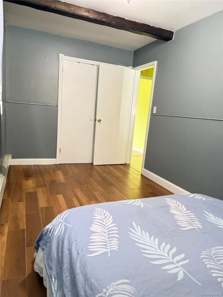 16 Greenway Circle Syosset NY 11791