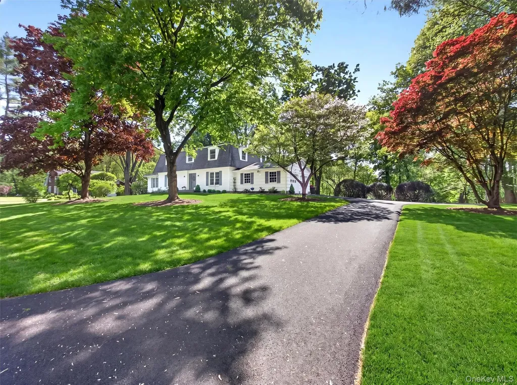 9 Woodthrush Drive West Nyack NY 10994