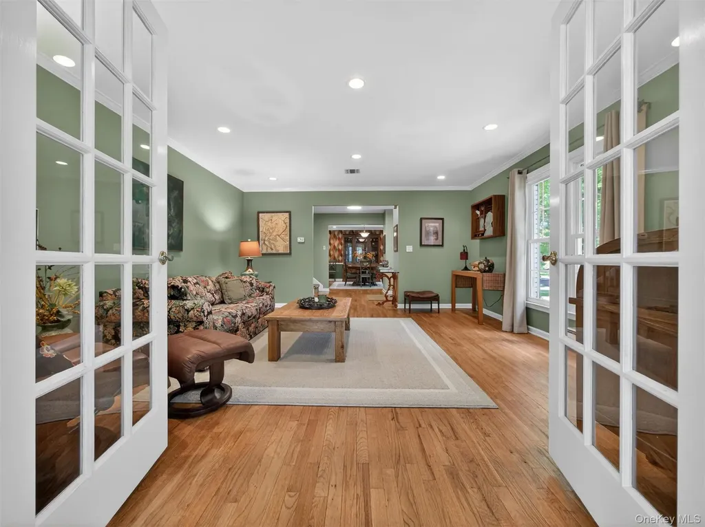 9 Woodthrush Drive West Nyack NY 10994