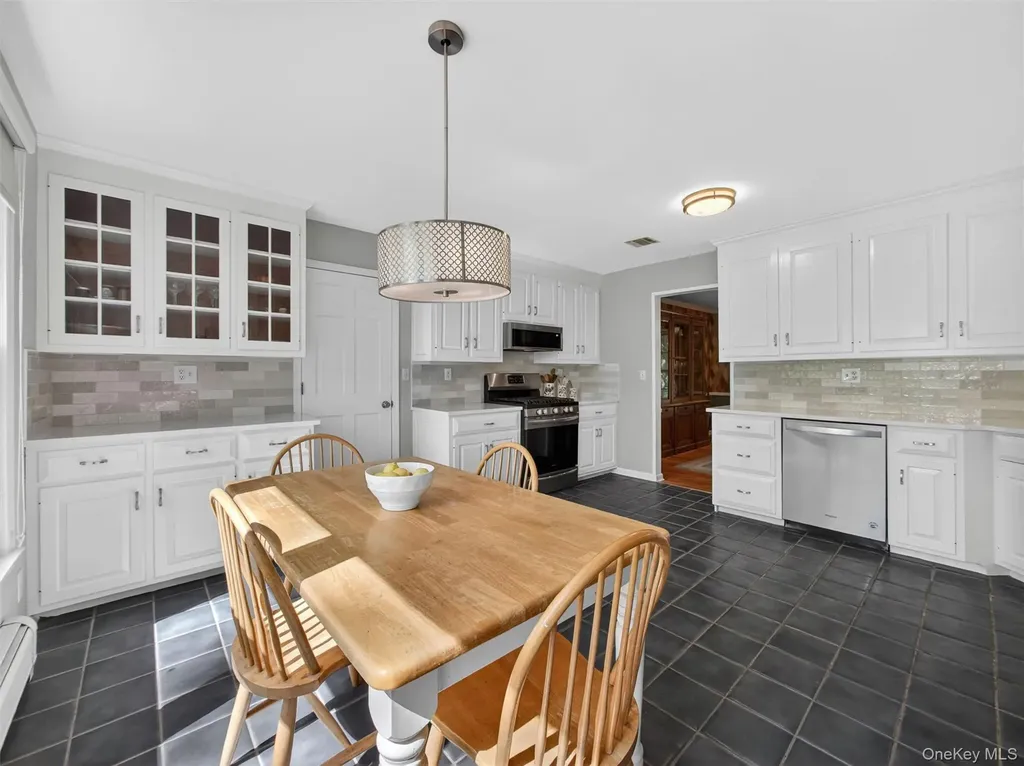 9 Woodthrush Drive West Nyack NY 10994