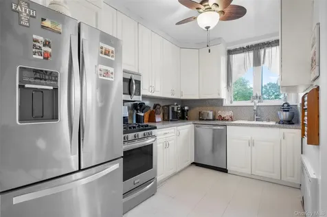 4 Channing Place Eastchester NY 10709