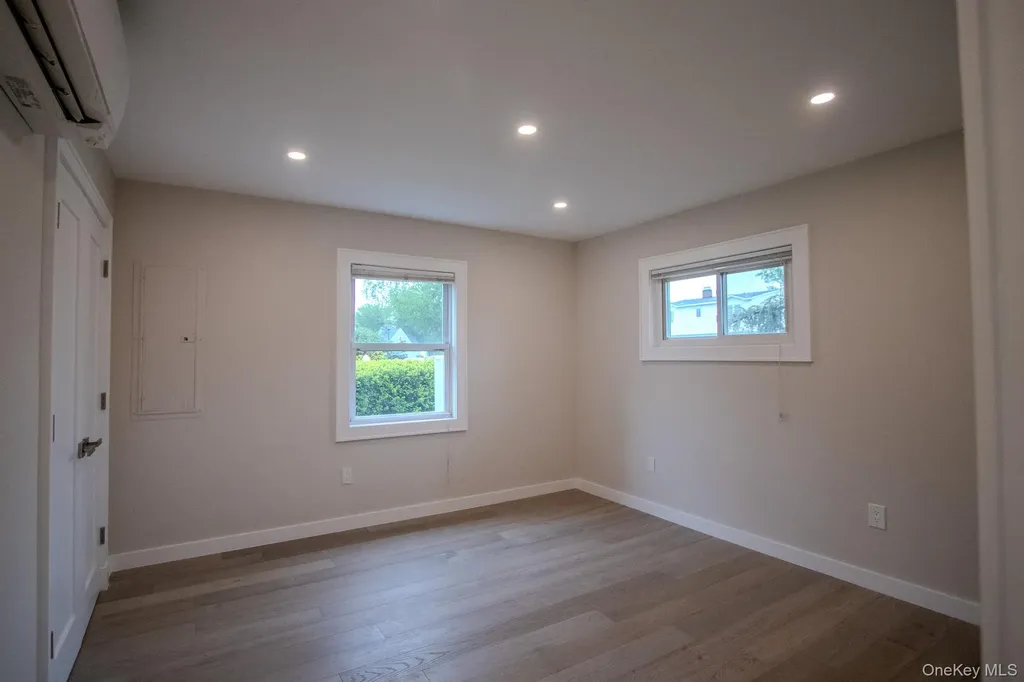 48 Ripple Lane Levittown NY 11756