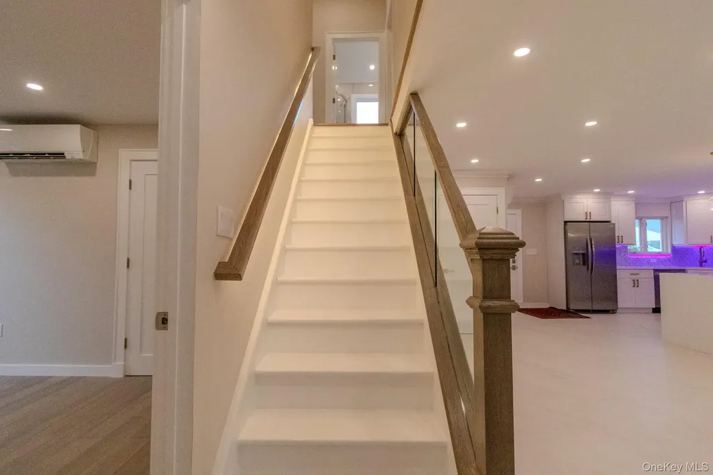 48 Ripple Lane Levittown NY 11756