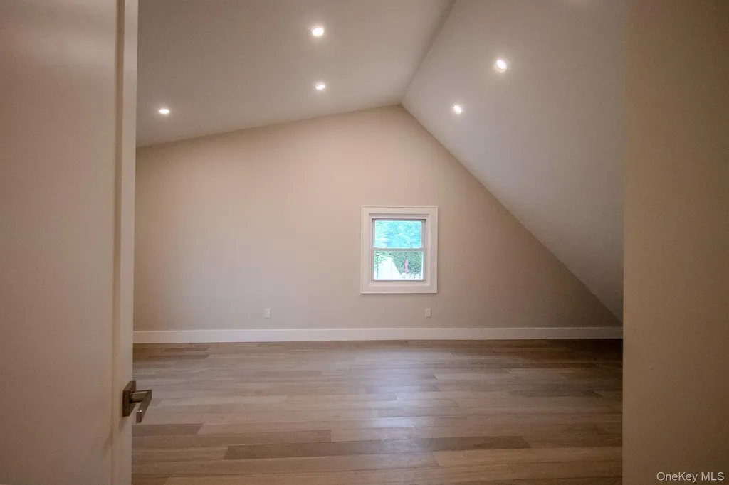 48 Ripple Lane Levittown NY 11756