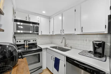 150 Overlook Avenue Peekskill NY 10566