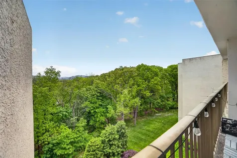 150 Overlook Avenue Peekskill NY 10566