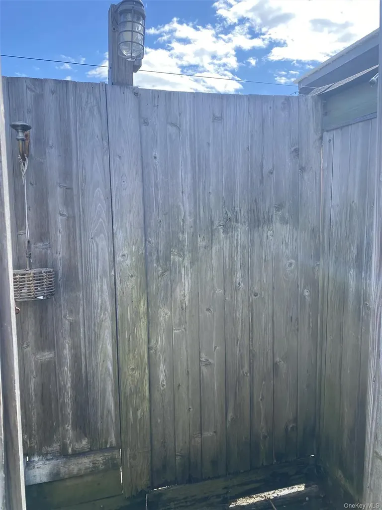 291 Cottage Walk Ocean Beach NY 11770