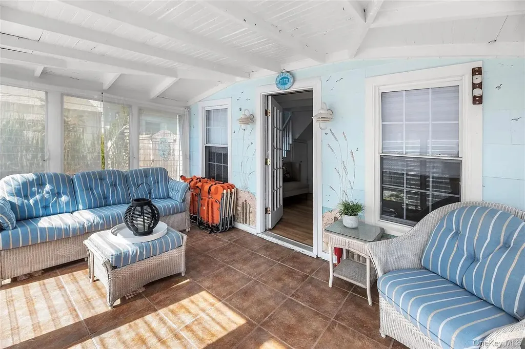 291 Cottage Walk Ocean Beach NY 11770