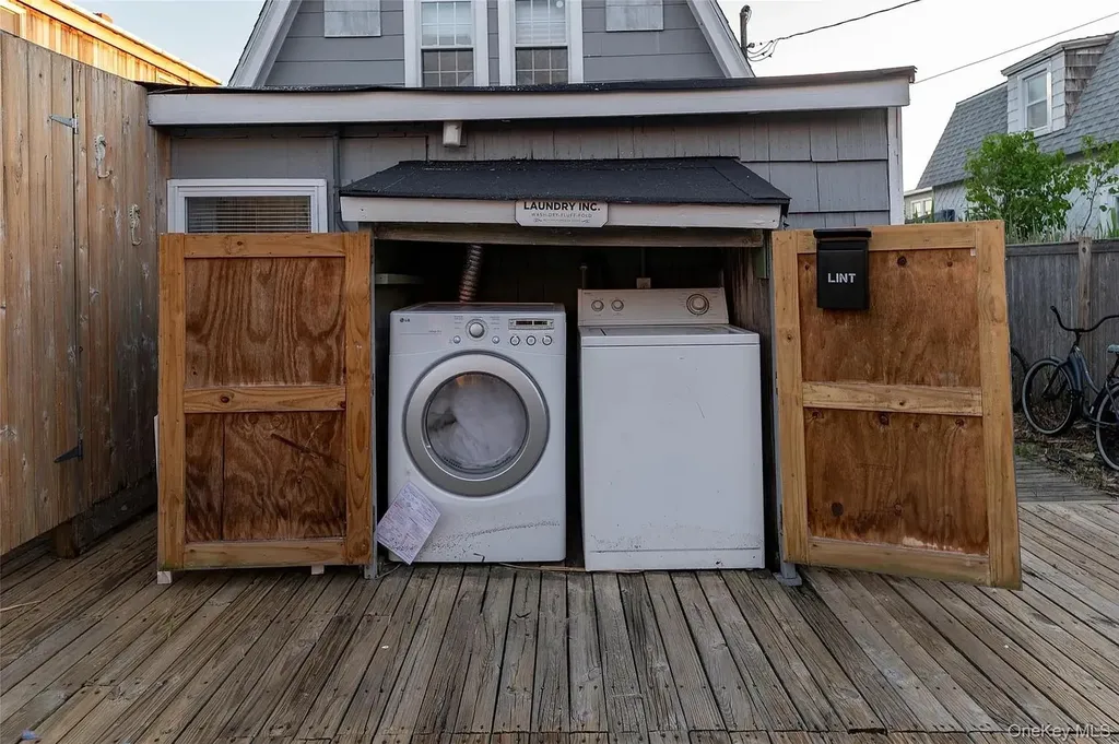 291 Cottage Walk Ocean Beach NY 11770