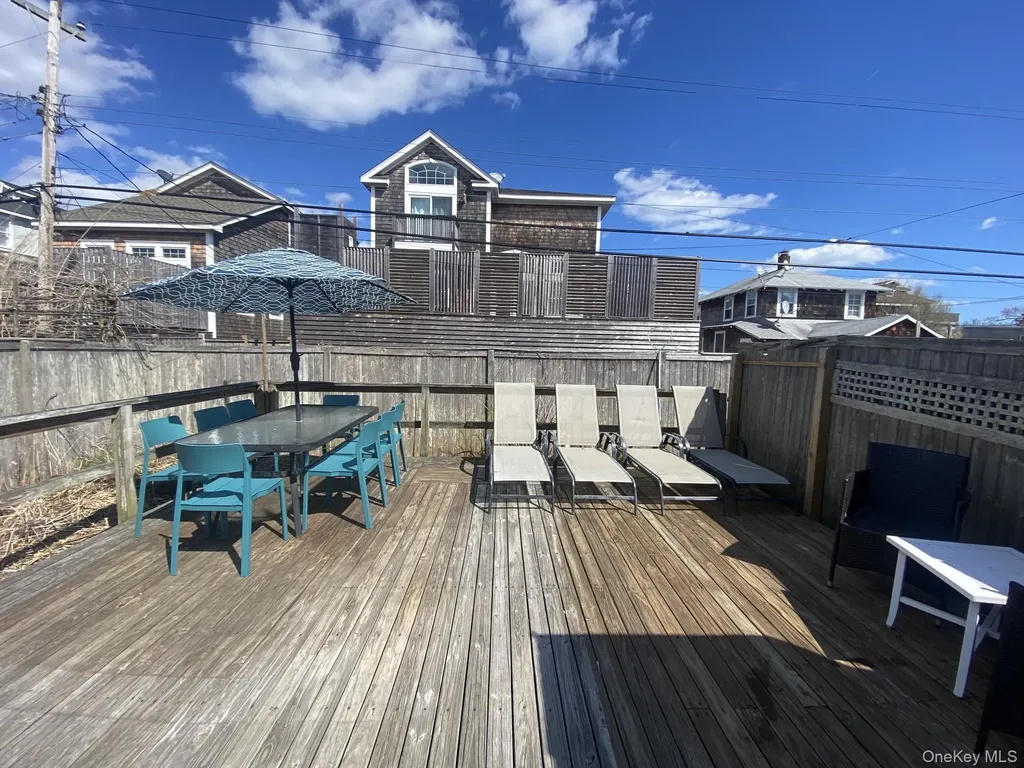 291 Cottage Walk Ocean Beach NY 11770