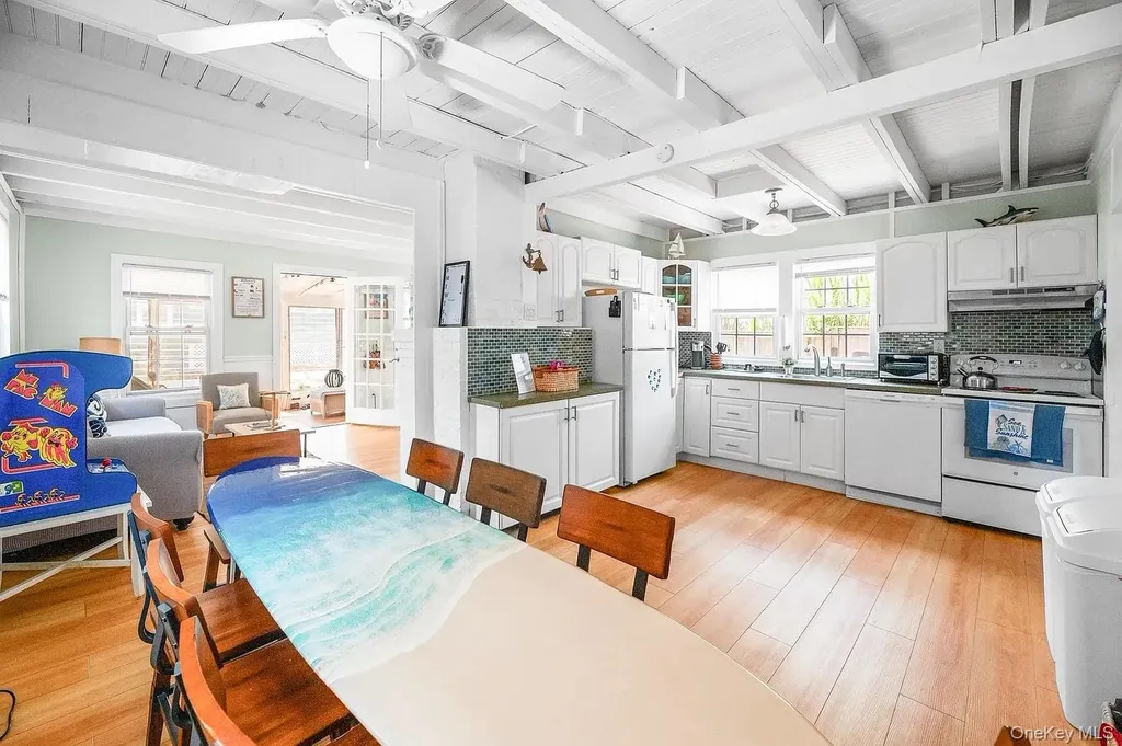 291 Cottage Walk Ocean Beach NY 11770
