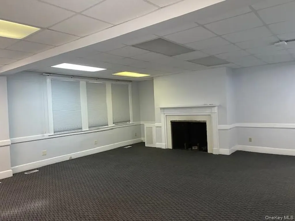 15 Ives Road Hewlett NY 11557