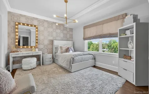 32 Elm Street Woodbury NY 11797