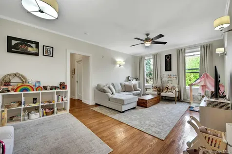 472 Gramatan Avenue Mount Vernon NY 10552