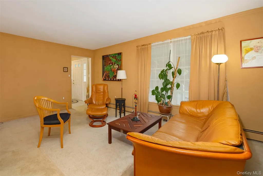 11 Trotter Lane Poughkeepsie NY 12603