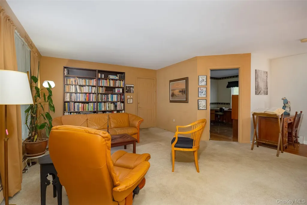 11 Trotter Lane Poughkeepsie NY 12603