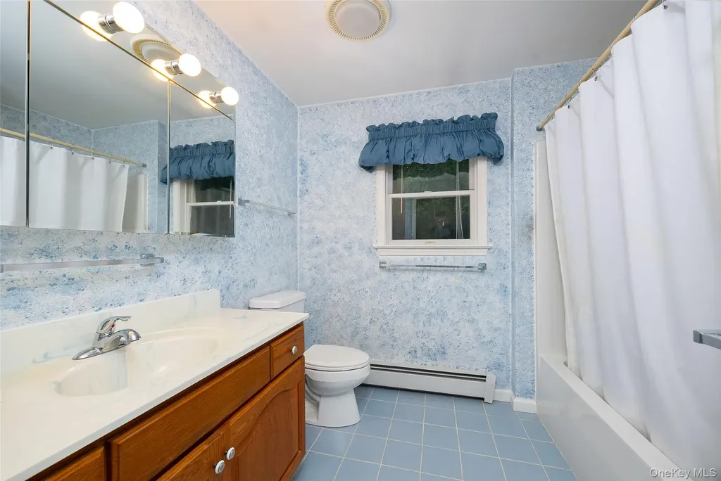 11 Trotter Lane Poughkeepsie NY 12603