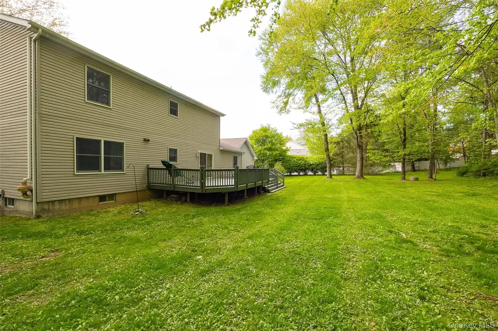 11 Trotter Lane Poughkeepsie NY 12603