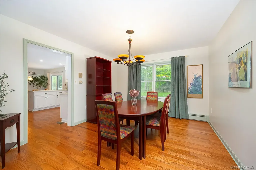 11 Trotter Lane Poughkeepsie NY 12603